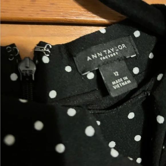 Ann Taylor size 12 classy black dress with white polka dots - Picture 5 of 7